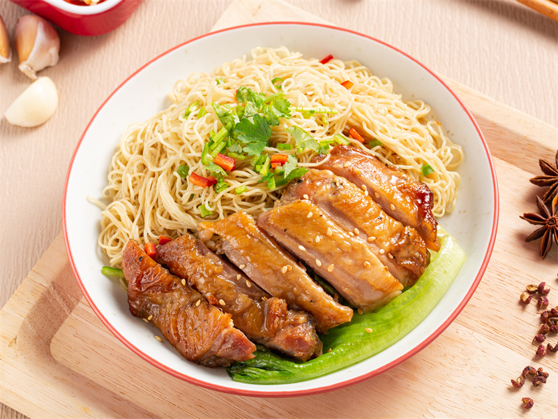 照烧鸡扒拌面