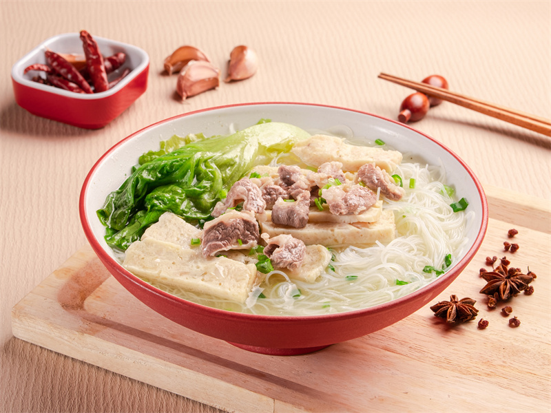 瘦肉拼肉卷汤粉